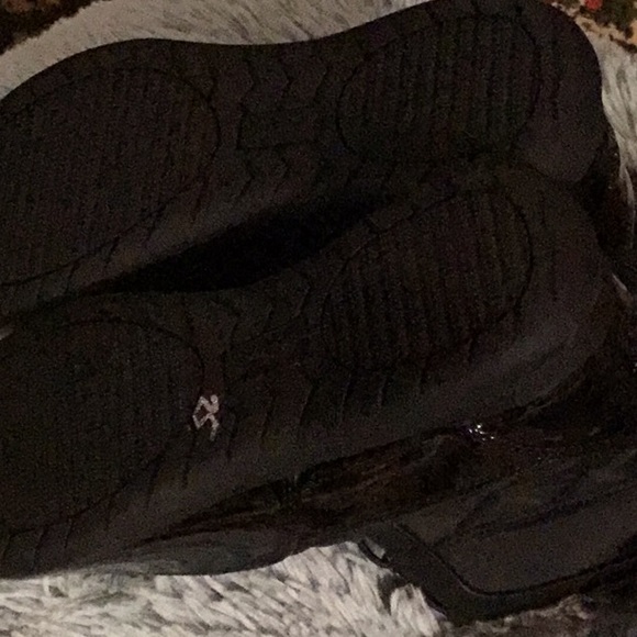 NWT Totes Thermolite Waterproof Faux Fur fully lined Half Boots. Size 8 M. - Picture 6 of 9